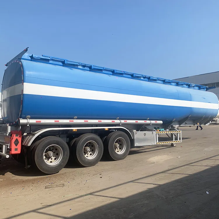 3 Axles Carbon Steel Chemical Tank Truck Trailer - Image 5