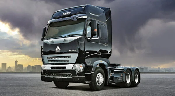 Howo 6X4 Tractor Truck - Image 3